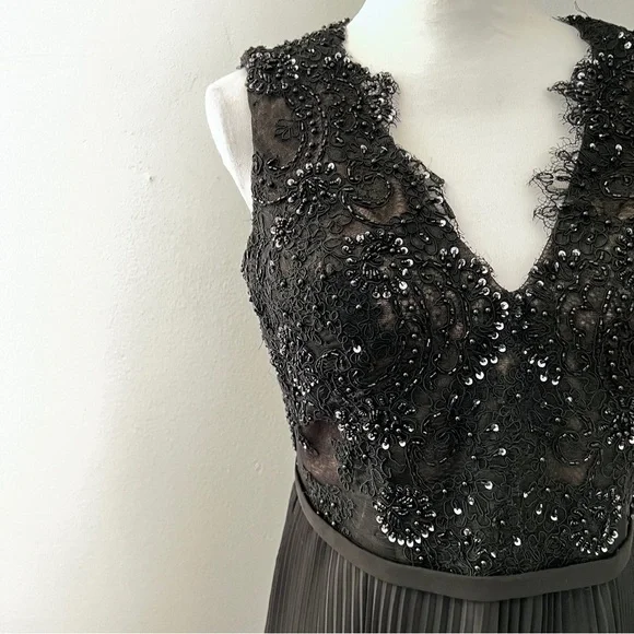 Montage by Mon Cherie sleeveless lace and pleated dress 215915 size 14